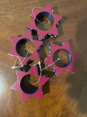 Set of 4 Star-Shaped Wood Napkin Rings - Deep Berry